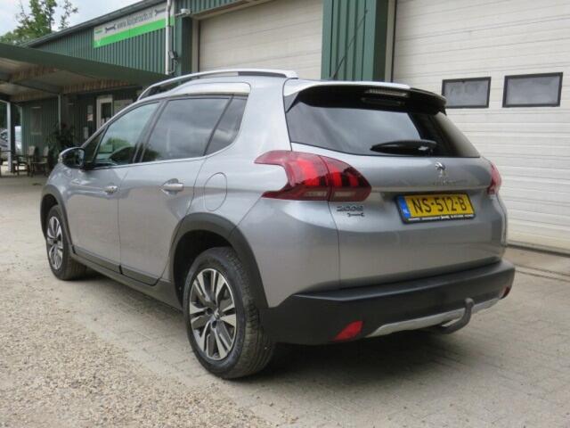 Peugeot 2008 1.2 PURETECH ALLURE