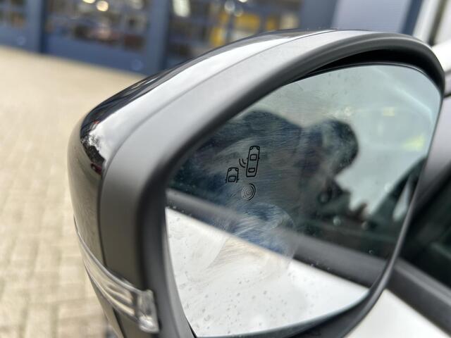 Peugeot 208 1.2 Turbo 100 PK Allure | Bouwjaar 2024 | Keyless entry | ¤ 3500 DEMO Voordeel | Navigatie via Telefoon | 360 Graden Camera | Adaptieve Cruise Control | LED Verlichting | Stoelverwarming | Climate Control | Dode Hoek Detectie | Voor + Achter Parkeersensor
