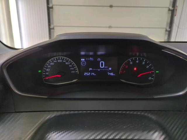 Peugeot 208 1.2 PureTech, 1e Eig! Carplay! VERWACHT!!