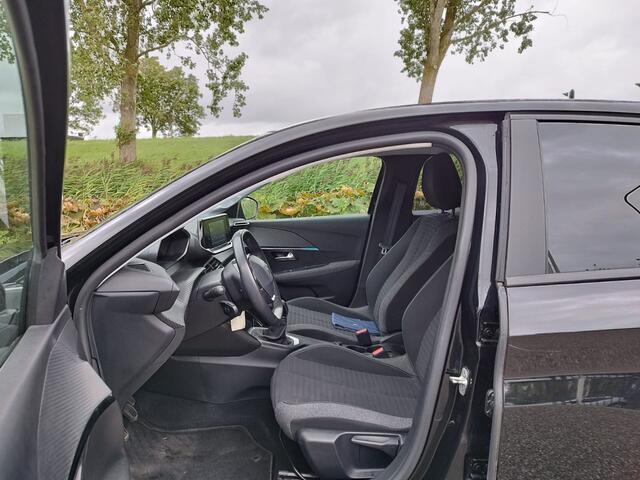 Peugeot 208 1.2 Style ** 5 DRS ** Airco ** Cruise ** LM velgen ** PDC ** NAVI APP **