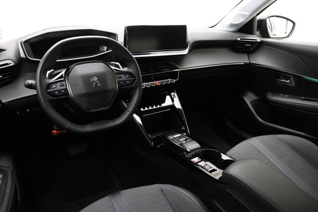 Peugeot 208 1.2 PureTech Allure Pack | AUTOMAAT | 100PK | Start & Stopknop | Parkeer Camera Achter | Navigatie | DAB+ | Apple Carplay & Android Auto |
