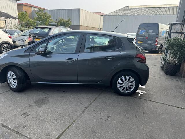 Peugeot 208 1.2 PureTech Blue Lion