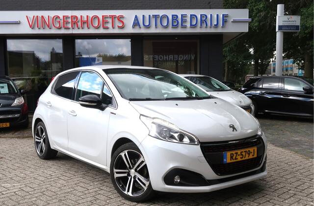 Peugeot 208 110 Pk Benzine Super Sportieve * GT-line * Uitvoering * Navigatie * 1/2 Lederen Interieur * Achteruitrij Camera * Climate & Cruise Control * DAB Radio Ontvangst * Vingerhoets; Vierde Generatie Eersteklas Service !
