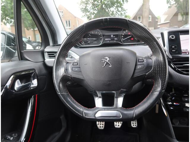 Peugeot 208 110 Pk Benzine Super Sportieve * GT-line * Uitvoering * Navigatie * 1/2 Lederen Interieur * Achteruitrij Camera * Climate & Cruise Control * DAB Radio Ontvangst * Vingerhoets; Vierde Generatie Eersteklas Service !