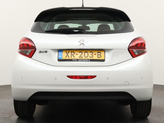 Peugeot 208 1.2 PureTech Blue Lease Allure | Airco | Cruise Control | L.M. Velgen |