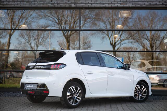 Peugeot 208 1.2 PureTech 100 Allure , Adap. cruise, Carplay, Keyless entry,