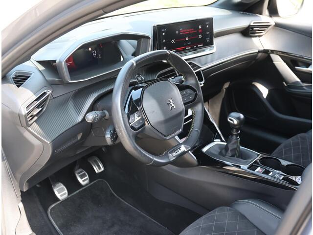Peugeot 208 1.2 100PK GT Pack | Adaptive CruiseControl | Navigatie | Achteruitrij Camera | AppleCarplay/AndroidAuto | Stoelverwarming | Alcantara | Privacy Glass | Keyless |