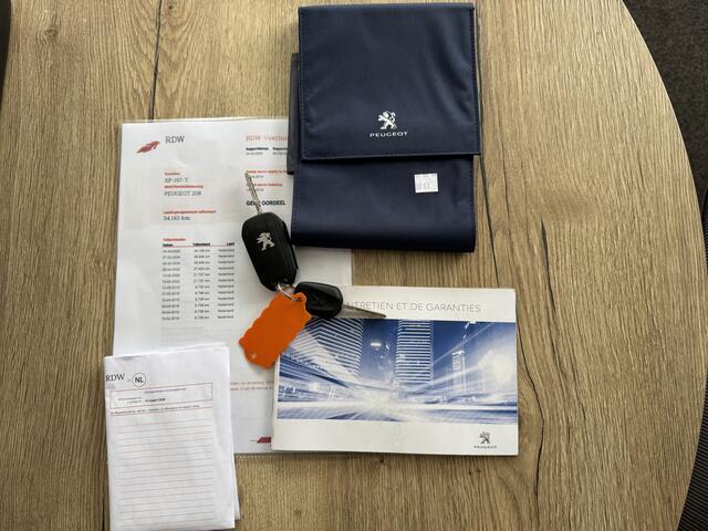 Peugeot 208 1.2 PureTech Allure Prijs Inclusief Onderhoud & 12 Maand BOVAG Garantie | Cruise Control | Navigatie |
