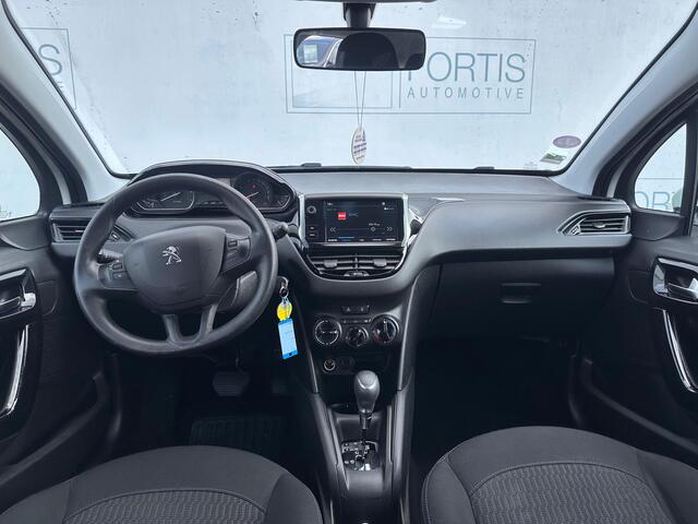 Peugeot 208 1.2 PureTech Signature AUTOMAAT | CARPLAY | AIRCO | 2DE PINKSTERDAG GEOPEND VAN 10:00 UUR T/M 17:00 UUR
