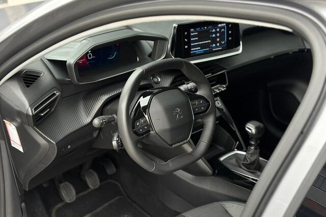 Peugeot 208 1.2 PureTech Allure Pack - Camera - Lane - Cruise - Carplay - Getint glas - Rijklaar
