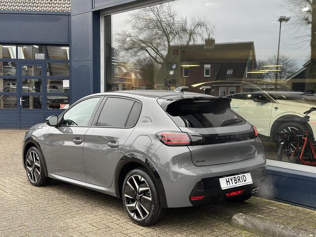 Peugeot 208 1.2 Hybrid 145 e-DCS6 GT | Bouwjaar 2025 | Full LED Verlichting | Navigatie | 360 Camera | Dodehoek detectie | Parkeersensoren | Cruise Control | Keyless Entry | Dakspoiler | DAB+ Radio | Digitaal Dashboard | Apple Carplay Draadloos | Sportieve GT Uitvoer