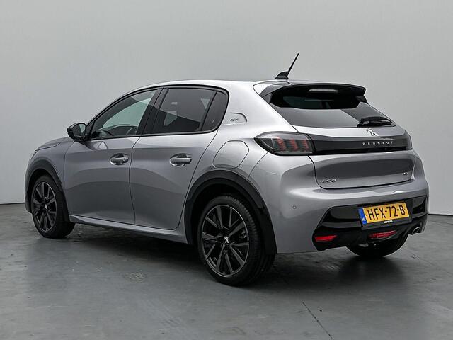 Peugeot 208 GT 100 pk | Navigatie | Achteruitrijcamera | Parkeersensoren Voor en Achter | LED Koplampen | Keyless Start | Lederen Stuurwiel | DAB Ontvanger | Climate Control | Cruise Control | 17" Lichtmetalen Velgen | Apple Carplay/Android Auto |