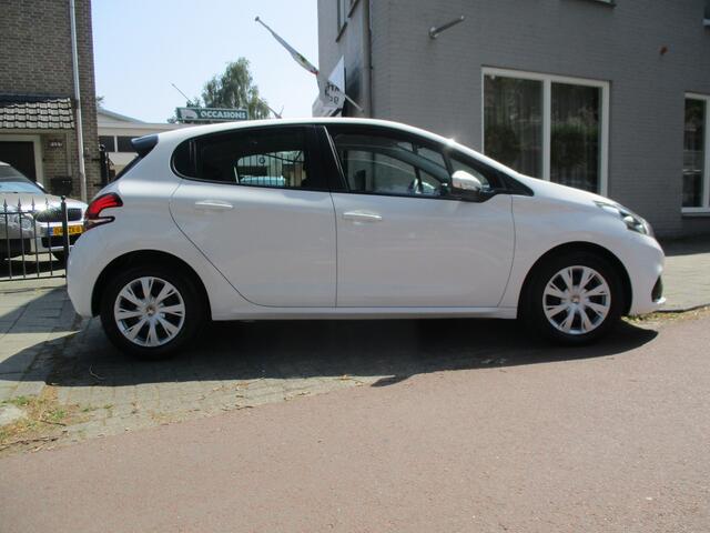 Peugeot 208 1.2 PureTech Blue Lion 5-drs / AIRCO / NAVI / 141dkm