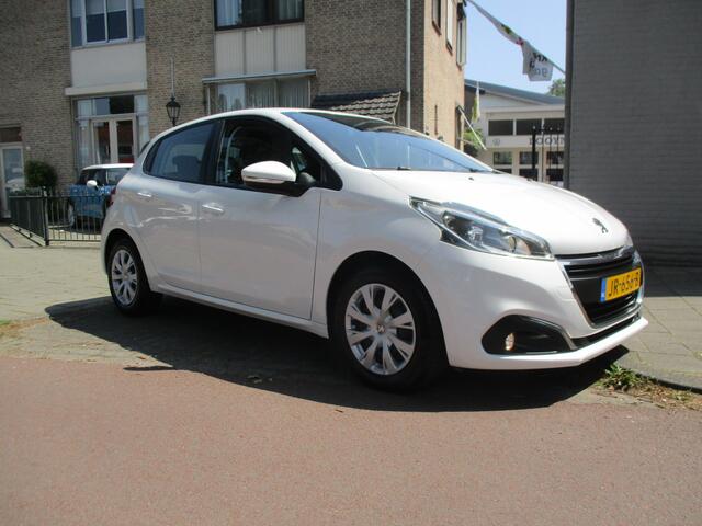 Peugeot 208 1.2 PureTech Blue Lion 5-drs / AIRCO / NAVI / 141dkm