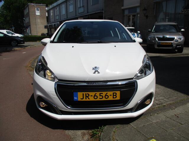 Peugeot 208 1.2 PureTech Blue Lion 5-drs / AIRCO / NAVI / 141dkm