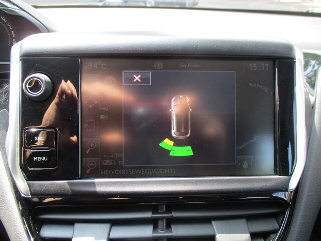 Peugeot 208 1.2 PureTech Blue Lion 5-drs / AIRCO / NAVI / 141dkm