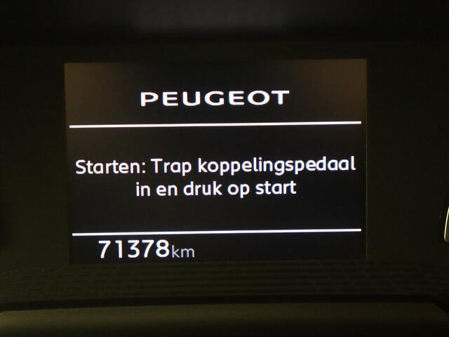 Peugeot 208 1.2 100PK PureTech Allure Pack | Parkeerhulp | Camera | Climate control |