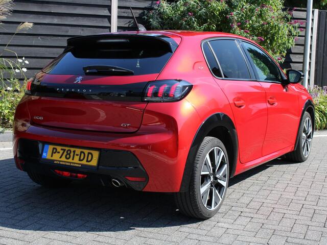 Peugeot 208 GT 1.2 PureTech 100PK Navigatie, Panoramadak, Keyless start, Achteruitrijcamera, Apple CarPlay-Android Auto, Parkeersensoren voor & achter