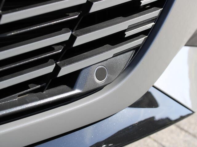 Peugeot 208 GT 1.2 Hybrid 145PK e-DCS6 Automaat Navigatie, Rondomzichtcamera, Keyless, Massage, Stoelverwarming, Parkeersensoren