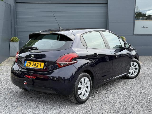 Peugeot 208 1.2 PureTech Blue Lion 2e Eigenaar,Navi,Airco,Cruise,Trekhaak,5 Deurs,Pdc,Weinig km,Zeer Zuinig,Apk tot 07-2026