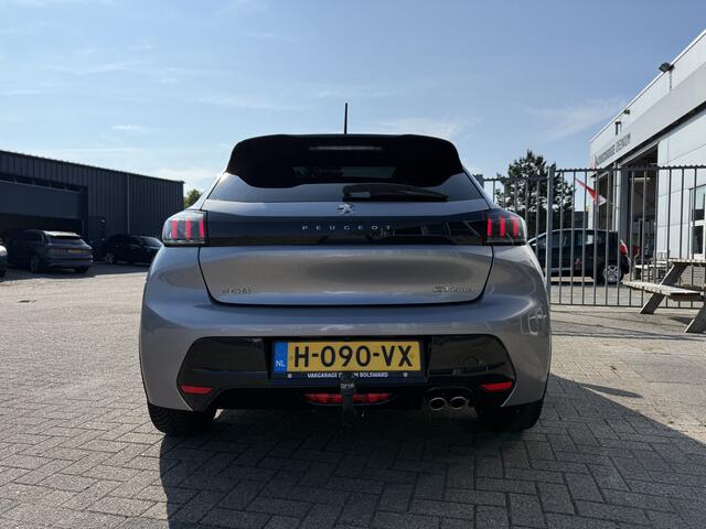 Peugeot 208 1.2 GT 131 PK. Automaat..!! Panoramadak, Navigatie, Climate contr, Comf.intr, etc..