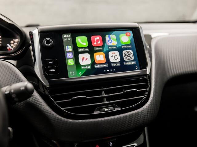 Peugeot 208 1.2 PureTech Sport (APPLE CARPLAY, NAVIGATIE, CLIMATE, GETINT GLAS, SPORTSTOELEN, CRUISE, PARKEERSENSOREN, NIEUWE APK, NIEUWSTAAT)