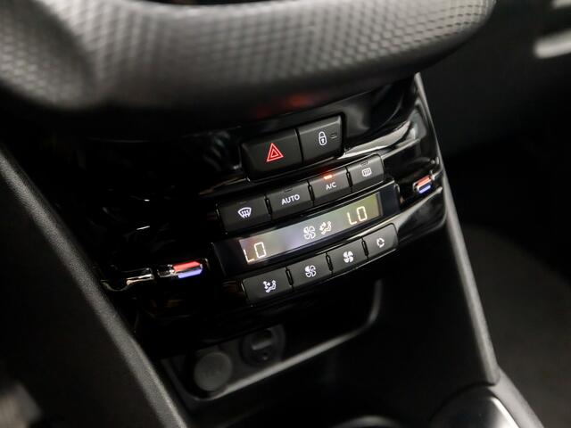 Peugeot 208 1.2 PureTech Sport (APPLE CARPLAY, NAVIGATIE, CLIMATE, GETINT GLAS, SPORTSTOELEN, CRUISE, PARKEERSENSOREN, NIEUWE APK, NIEUWSTAAT)