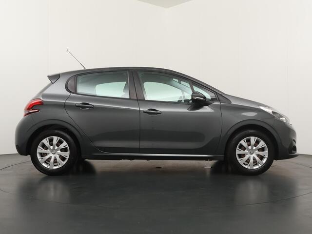 Peugeot 208 1.2 PureTech Blue Lion - Navigatie - Trekhaak - Parkeersensoren - Airconditioning