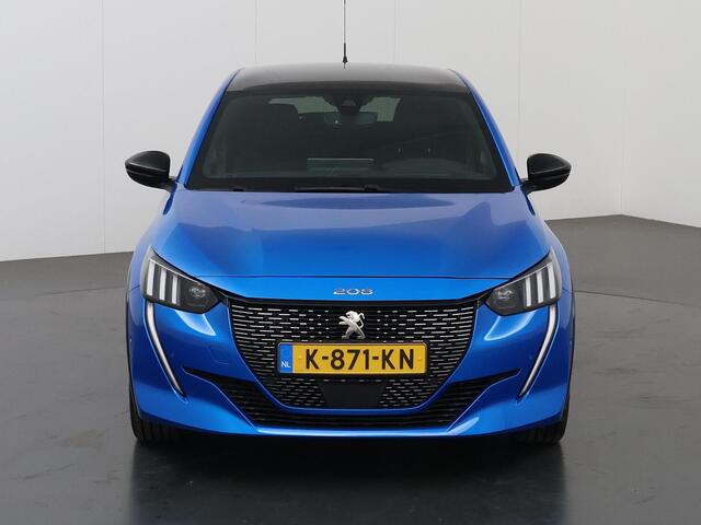 Peugeot 208 1.2 PureTech GT | Navigatie | Parkeercamera | Stoelverwarming | Keyless Go | Lederen Interieur | Panoramadak | Apple Carplay/Android Auto |