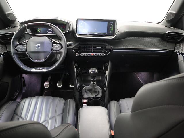 Peugeot 208 1.2 PureTech GT | Navigatie | Parkeercamera | Stoelverwarming | Keyless Go | Lederen Interieur | Panoramadak | Apple Carplay/Android Auto |