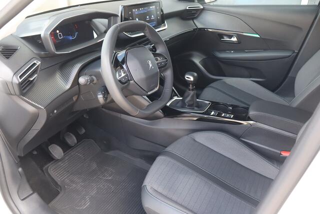Peugeot 208 1.2 PureTech Allure Pack 3D-Display I Carplay I Camera