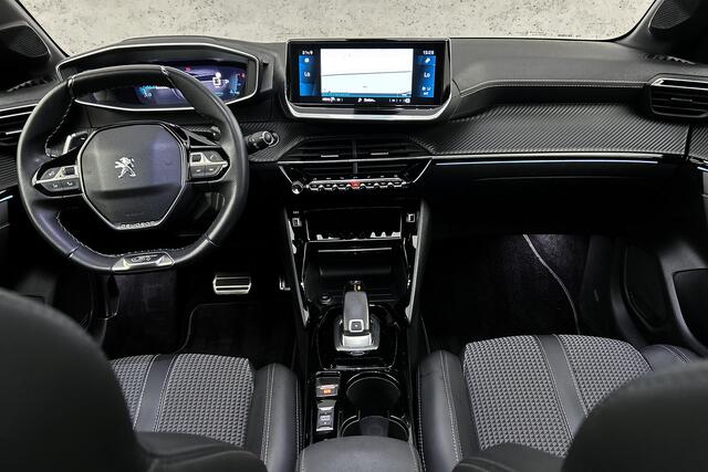 Peugeot 208 1.2 PureTech GT Pack Automaat | Panoramadak | Adaptief cruise control | Half leder | LED