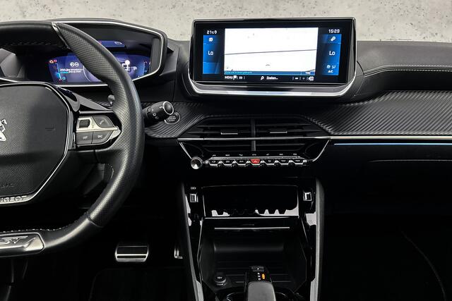 Peugeot 208 1.2 PureTech GT Pack Automaat | Panoramadak | Adaptief cruise control | Half leder | LED