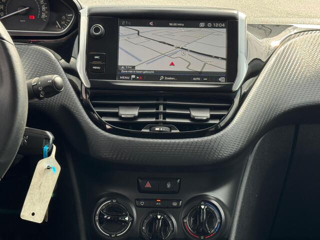 Peugeot 208 1.2 PureTech Signature AIRCO | CARPLAY |NAVI
