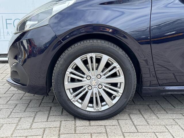 Peugeot 208 1.2 PureTech Signature AIRCO | CARPLAY |NAVI