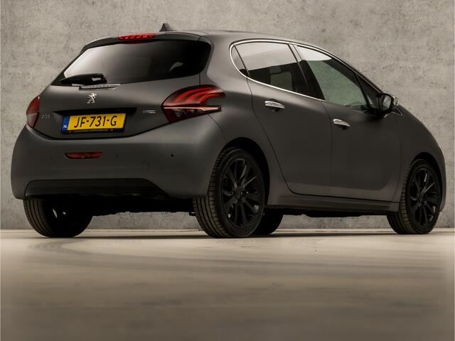 Peugeot 208 1.2 PureTech Sport (PANORAMADAK, APPLE CARPLAY, GROOT NAVI, CAMERA, CLIMATE, SPORTSTOELEN, GETINT GLAS, CRUISE, NIEUWSTAAT)