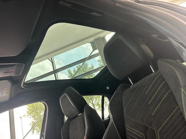 Peugeot 208 Hybrid 136 e-DCS6 GT Automaat | Stoelverwarming | Elektrisch verstelbare bestuurdersstoel met massage | 360 camera | Panoramadak | Dodehoekdetectie