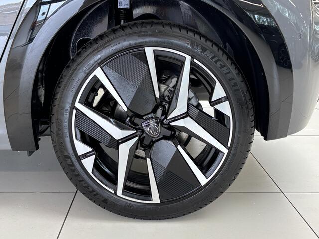 Peugeot 208 Hybrid 136 e-DCS6 GT Automaat | Stoelverwarming | Elektrisch verstelbare bestuurdersstoel met massage | 360 camera | Panoramadak | Dodehoekdetectie