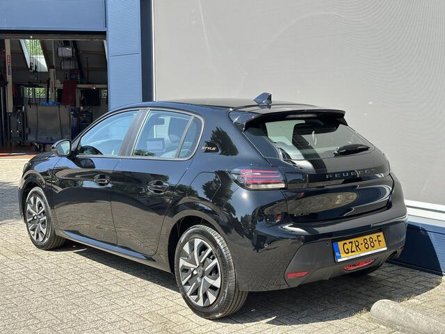 Peugeot 208 1.2 Style | Ruim ¤ 4.000 DEMO Voordeel | Navigatie | Private Lease Vanaf ¤ 359 P/M ! | LED Verlichting | Cruise Control | Airco | Parkeersensoren | Draadloos Apple Carplay & Android Auto | Leren Stuurwiel |