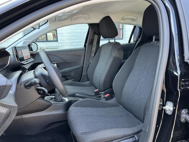 Peugeot 208 1.2 Style | Ruim ¤ 4.000 DEMO Voordeel | Navigatie | Private Lease Vanaf ¤ 359 P/M ! | LED Verlichting | Cruise Control | Airco | Parkeersensoren | Draadloos Apple Carplay & Android Auto | Leren Stuurwiel |