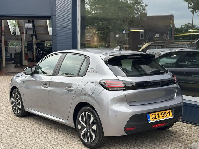 Peugeot 208 1.2 Style | Ruim ¤ 4.000 DEMO Voordeel | Navigatie | Private Lease Vanaf ¤ 359 P/M ! | LED Verlichting | Cruise Control | Airco | Parkeersensoren | Draadloos Apple Carplay & Android Auto | Leren Stuurwiel |