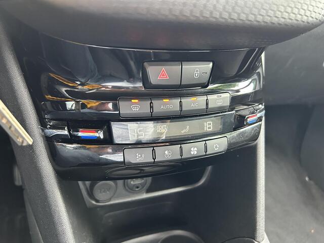 Peugeot 208 1.2 Turbo 110 PK Allure | Trekhaak 1150KG | Zeer Compleet | Navigatie | Climate Control | Cruise Control | Parkeersensoren | Comfort Stoelen | Lichtmetalen Velgen | LED Dagrijverlichting |