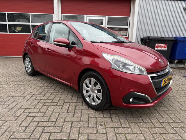 Peugeot 208 1.2 82 PK PureTech | Blue Lion | Airco | Navigatie | 5-drs |
