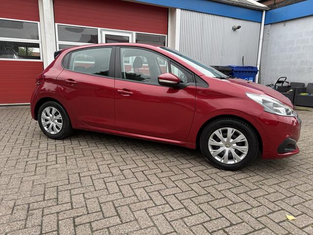 Peugeot 208 1.2 82 PK PureTech | Blue Lion | Airco | Navigatie | 5-drs |
