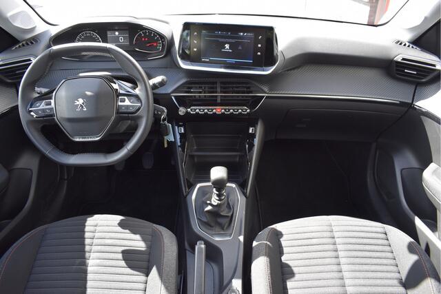 Peugeot 208 1.2 PureTech Active Pack Trekhaak, Carplay, DAB, PDC, NAP