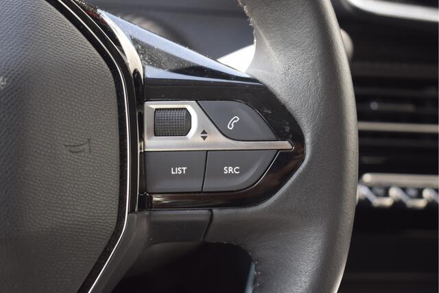 Peugeot 208 1.2 PureTech Active Pack Trekhaak, Carplay, DAB, PDC, NAP