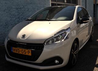 peugeot-208-1.2-gt-aut.-pano-nav-pd