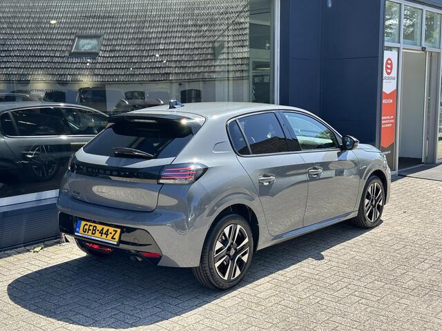Peugeot 208 1.2 Turbo 100pk Allure 6-bak | Navigatie via Telefoon | Stoelverwarming | 360 Graden Camera | Keyless Entry & Start | LED Verlichting | Climate Control | Dode Hoek Detectie | Voor + Achter Parkeersensoren | 16" Lichtmetalen Velgen |
