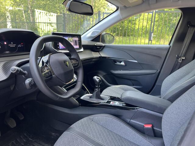 Peugeot 208 1.2 PureTech 100 Allure 360 Camera, Cruise Adaptief, Keyless, LED, Navigatie, Dodehoeksensoren