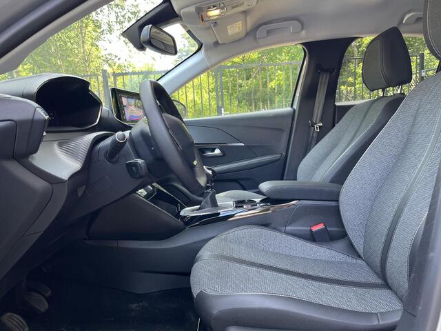 Peugeot 208 1.2 PureTech 100 Allure 360 Camera, Cruise Adaptief, Keyless, LED, Navigatie, Dodehoeksensoren
